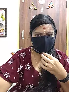 Snapshot of Tamil_white_beauty chatting on July 22, 2026, 8:28 am Tamil white beauty online show from July 22, 2026, 8:28 am