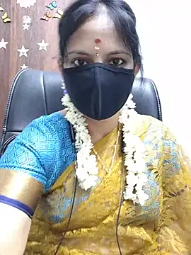 Snapshot of Tamil_white_beauty chatting on August 2, 2026, 5:22 pm Tamil white beauty online show from August 2, 2026, 5:22 pm
