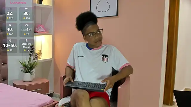 TenderTeacher online show from July 4, 2026, 8:26 pm