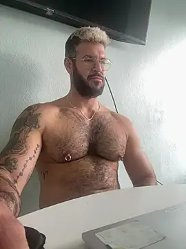 Snapshot of mrbighairychest chatting on July 16, 2026, 4:24 pm mrbighairychest online show from July 16, 2026, 4:24 pm
