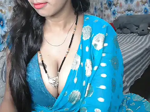 NottyMomo online show from July 13, 2026, 5:43 am