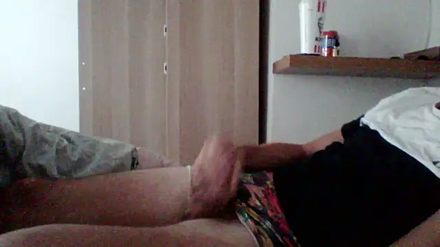 scottish daddy online show from July 27, 2026, 4:52 am