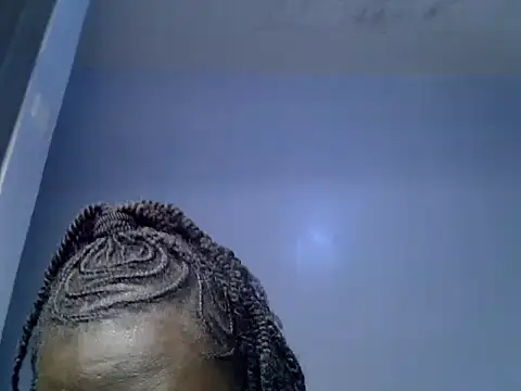 Snylove online show from June 16, 2026, 7:38 pm