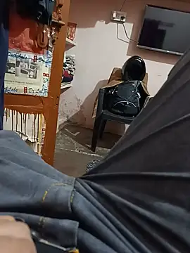 deepsexyyy online show from June 14, 2026, 1:57 pm