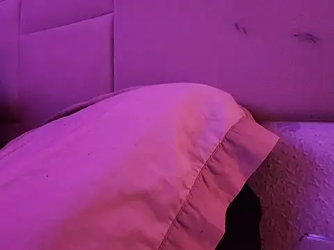 Snapshot of EnricoNetto chatting on July 22, 2026, 5:21 am EnricoNetto online show from July 22, 2026, 5:21 am