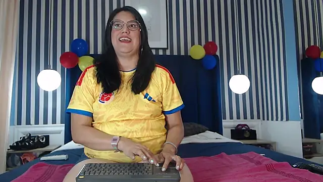 Sallydickinson online show from June 26, 2026, 2:21 pm