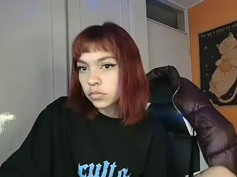 Snapshot of xLilyAngelx_ chatting on August 1, 2026, 3:06 am xLilyAngelx online show from August 1, 2026, 3:06 am