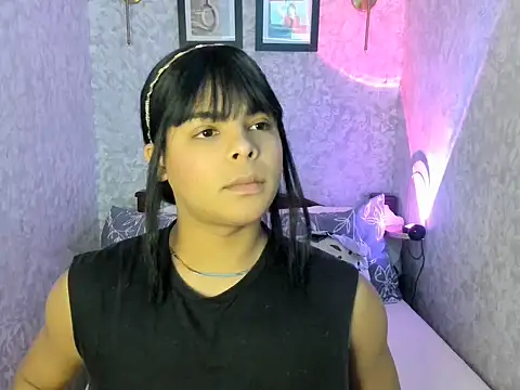 Snapshot of emily_rosue_ chatting on July 22, 2026, 9:06 pm emily rosue online show from July 22, 2026, 9:06 pm