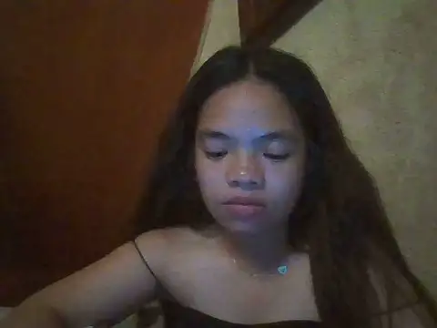 pretty gia online show from July 8, 2026, 12:04 am