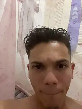 Snapshot of Felipelebleu chatting on June 26, 2026, 4:50 am Felipelebleu online show from June 26, 2026, 4:50 am