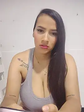 Snapshot of sofia_milky chatting on July 16, 2026, 5:19 pm sofia milky online show from July 16, 2026, 5:19 pm