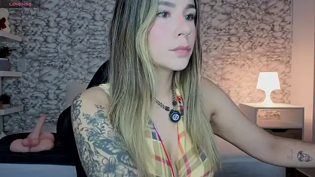 Isabella Bliss online show from August 2, 2026, 12:20 am