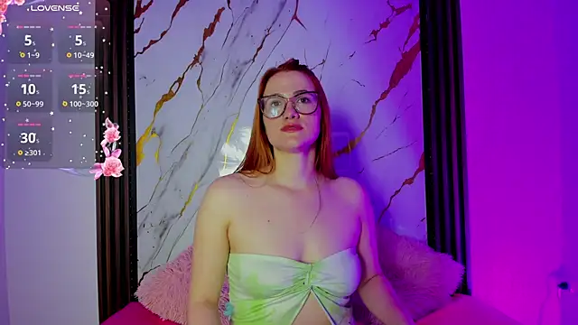 Snapshot of alessya_hh chatting on July 17, 2026, 7:30 pm alessya hh online show from July 17, 2026, 7:30 pm