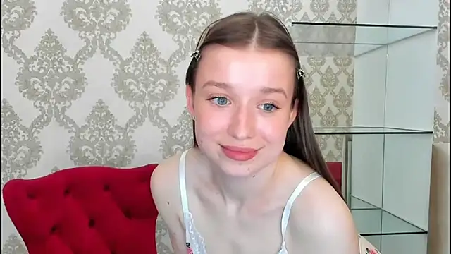 Snapshot of michelle_blus chatting on July 28, 2026, 5:34 pm michelle blus online show from July 28, 2026, 5:34 pm