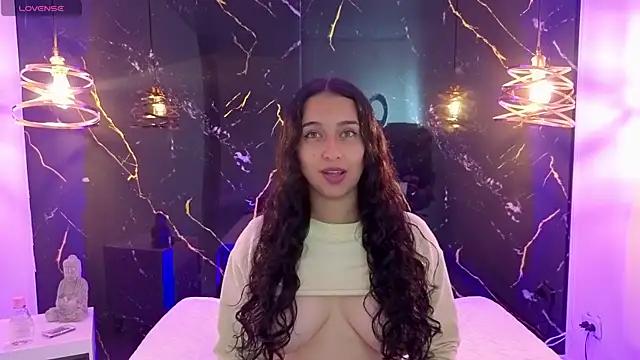 ZoeBlissX online show from June 19, 2026, 11:25 am