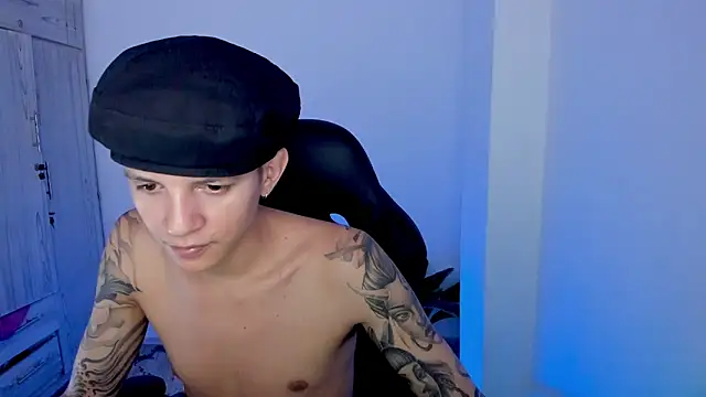 tylerrnova online show from July 11, 2026, 3:20 am