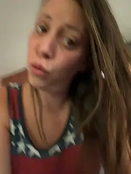 Snapshot of cookinmommy chatting on July 5, 2026, 11:01 pm cookinmommy online show from July 5, 2026, 11:01 pm