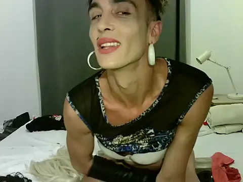 CruellaDivine online show from June 25, 2026, 2:54 pm