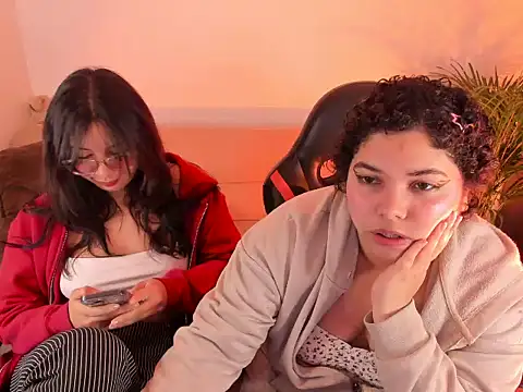 MaddieandVero online show from June 18, 2026, 1:06 am
