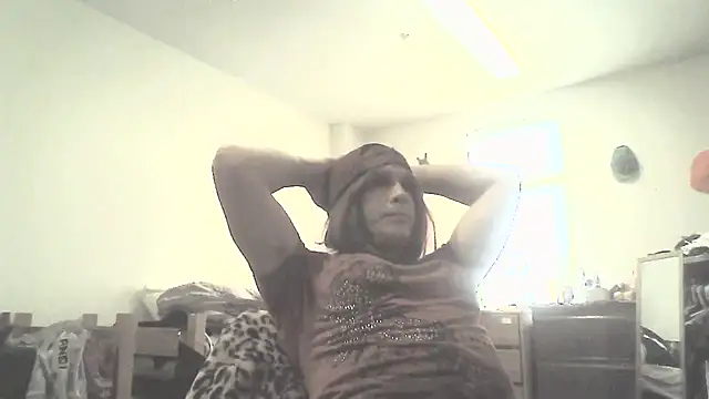 Snapshot of Karlie-Kross chatting on June 22, 2026, 11:35 pm Karlie-Kross online show from June 22, 2026, 11:35 pm