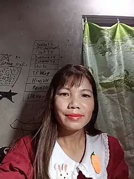 Snapshot of Gee_hot chatting on July 15, 2026, 5:18 pm Gee hot online show from July 15, 2026, 5:18 pm