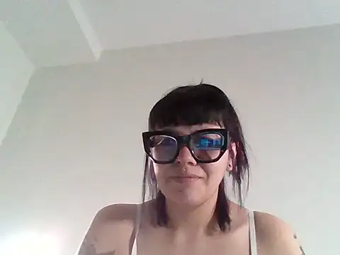 Snapshot of Black_scarlett-25 chatting on August 7, 2026, 1:02 pm Black scarlett-25 online show from August 7, 2026, 1:02 pm