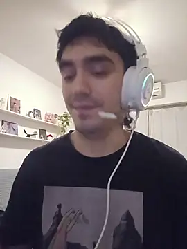 Snapshot of MrBeasttt98 chatting on July 31, 2026, 10:42 pm MrBeasttt98 online show from July 31, 2026, 10:42 pm