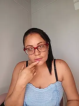 Snapshot of DiablaProhibida chatting on June 20, 2026, 4:54 pm DiablaProhibida online show from June 20, 2026, 4:54 pm