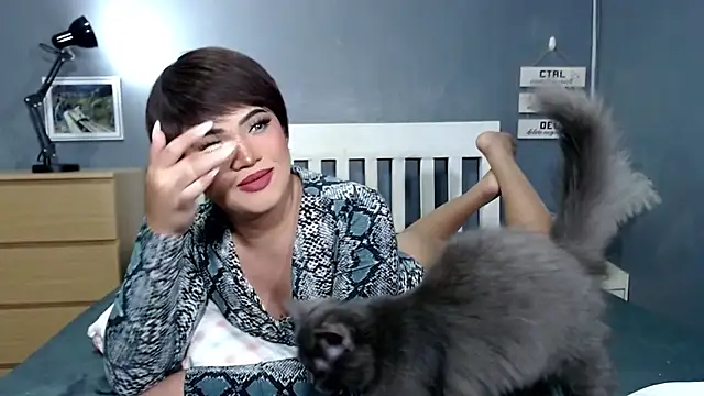 STUCK on YOU  online show from January 8, 2026, 9:28 pm