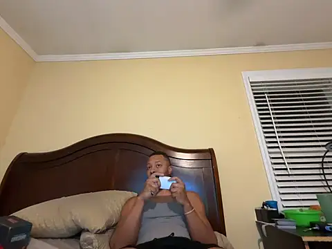 Charmingswoleking online show from July 24, 2026, 1:47 am