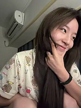 Uugirl00 online show from July 24, 2026, 3:43 pm