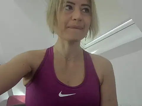 Snapshot of Ssoniaaa chatting on March 8, 2025, 2:19 pm Ssoniaaa online show from March 8, 2025, 2:19 pm