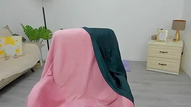 Ariannaaxx online show from July 6, 2026, 3:14 am