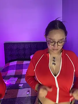 Annieandhannie online show from July 6, 2026, 7:38 pm