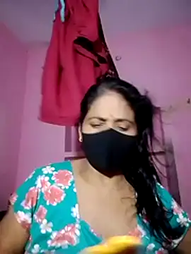 Snapshot of Noor__Malika- chatting on July 17, 2026, 3:02 am Noor Malika- online show from July 17, 2026, 3:02 am