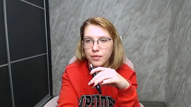 Reginasmilee online show from February 19, 2025, 5:38 am