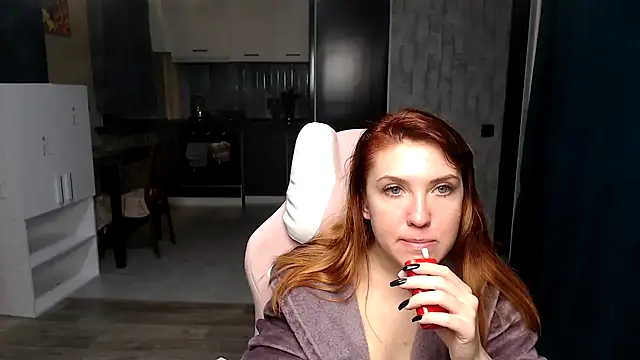 Reginasmilee online show from October 6, 2025, 1:58 am