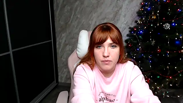 Reginasmilee online show from December 16, 2025, 1:49 pm