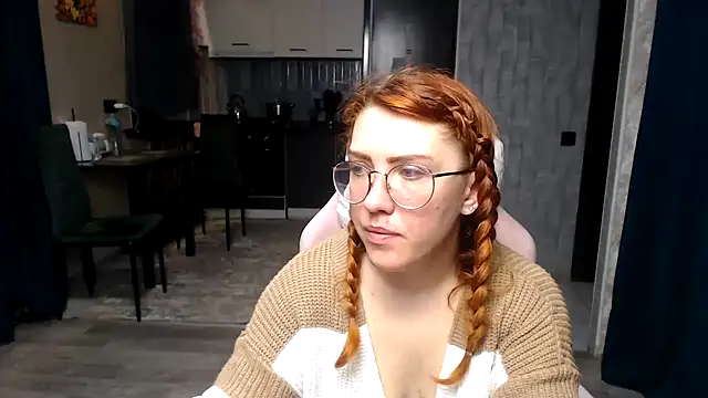 Reginasmilee online show from April 12, 2026, 3:00 am