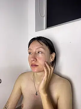 im lizzy17 online show from August 5, 2026, 3:20 am