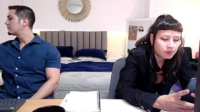 Snapshot of theoffice_couple chatting on July 1, 2026, 7:02 pm theoffice couple online show from July 1, 2026, 7:02 pm
