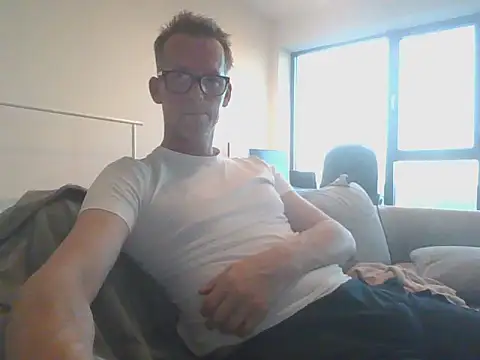 Snapshot of mtb6511 chatting on July 2, 2026, 7:42 pm mtb6511 online show from July 2, 2026, 7:42 pm