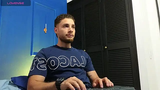 Kiing 001 online show from July 12, 2026, 7:16 pm