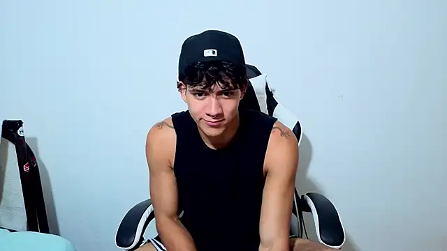 Snapshot of Noah__Dick chatting on August 1, 2026, 9:46 pm Noah Dick online show from August 1, 2026, 9:46 pm