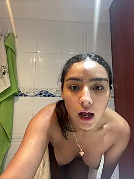 mialuxuryyx online show from June 27, 2026, 11:04 am