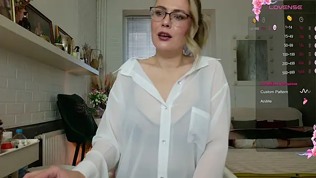 BeautyeyesLovely online show from November 26, 2025, 7:20 am