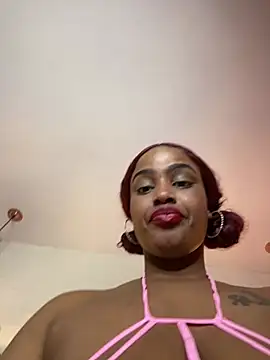 Snapshot of Ayla_Noir chatting on July 31, 2026, 10:42 pm Ayla Noir online show from July 31, 2026, 10:42 pm