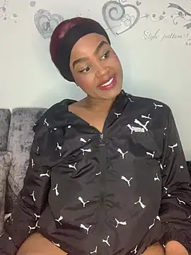 Snapshot of Ayla_Noir chatting on August 9, 2026, 1:51 am Ayla Noir online show from August 9, 2026, 1:51 am