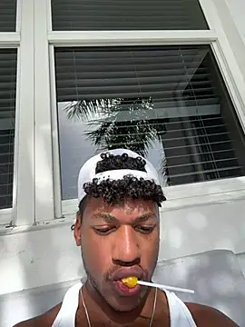 Snapshot of Angel_raphael69 chatting on July 13, 2026, 1:47 pm Angel raphael69 online show from July 13, 2026, 1:47 pm