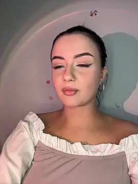 LoBeauty online show from July 10, 2026, 7:49 pm